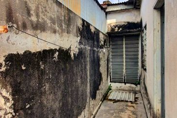 Taman Bersatu Simpang Pulai Double Storey Shoplot Facing Main Road 