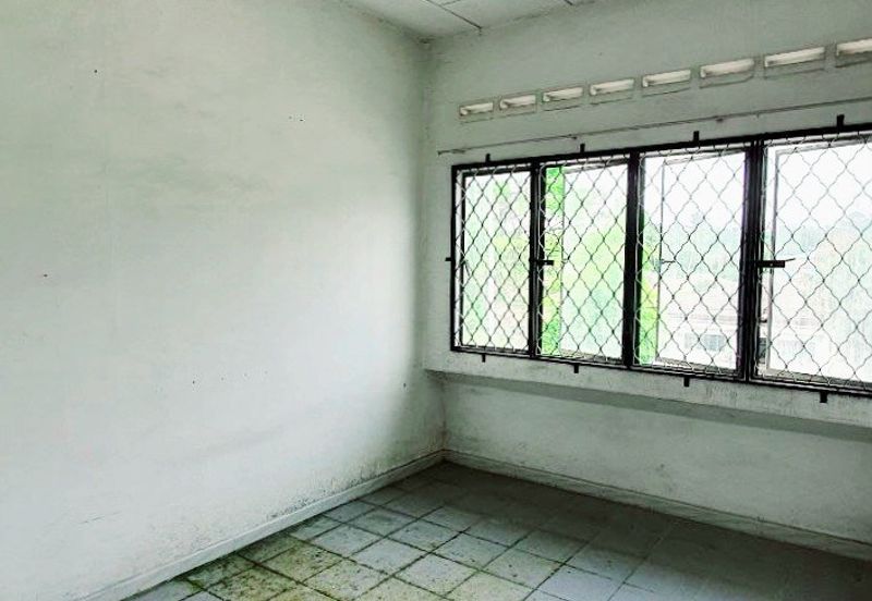 Taman Bersatu Simpang Pulai Double Storey Shoplot Facing Main Road 