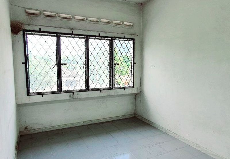 Taman Bersatu Simpang Pulai Double Storey Shoplot Facing Main Road 