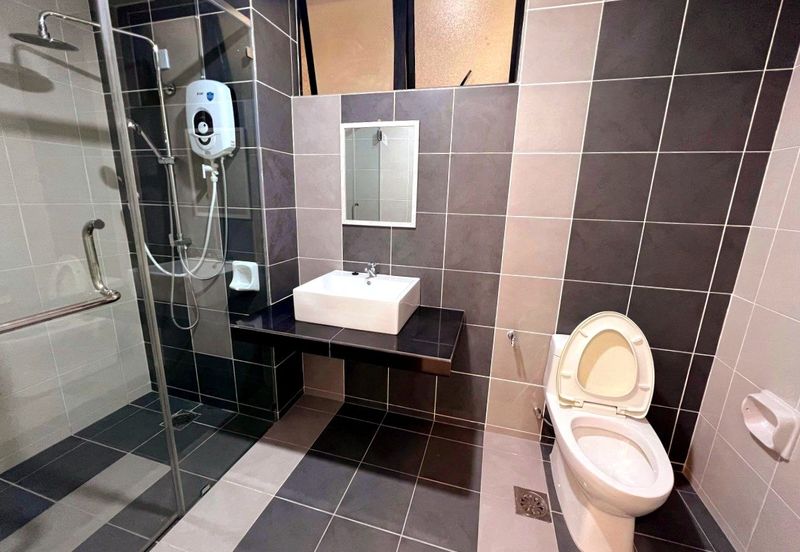 Upper East @ Tiger Lane