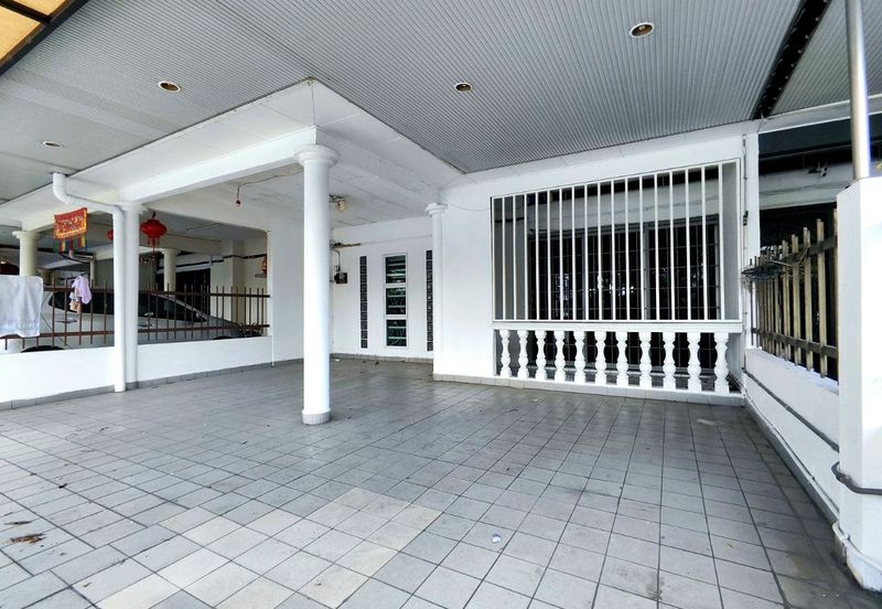 TAMAN CAHAYA BERCHAM