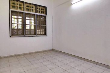 TAMAN CAHAYA BERCHAM