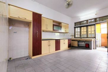 TAMAN CAHAYA BERCHAM