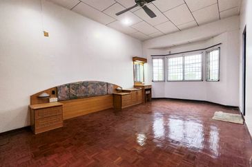 TAMAN CAHAYA BERCHAM