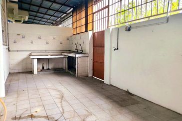 TAMAN CAHAYA BERCHAM