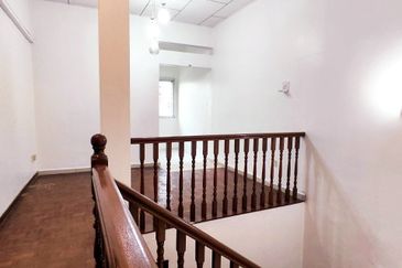 TAMAN CAHAYA BERCHAM