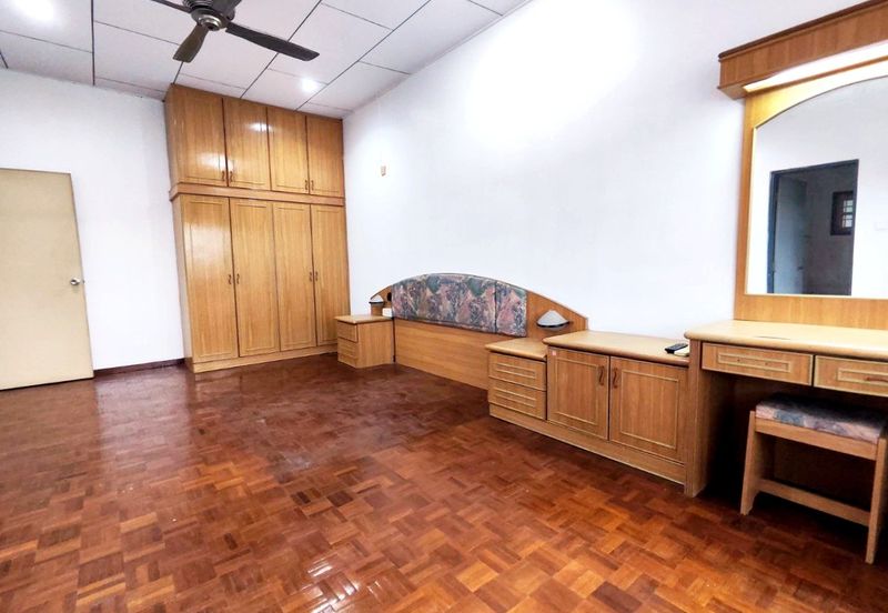 TAMAN CAHAYA BERCHAM