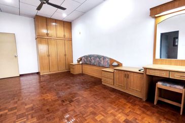 TAMAN CAHAYA BERCHAM