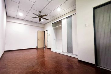 TAMAN CAHAYA BERCHAM