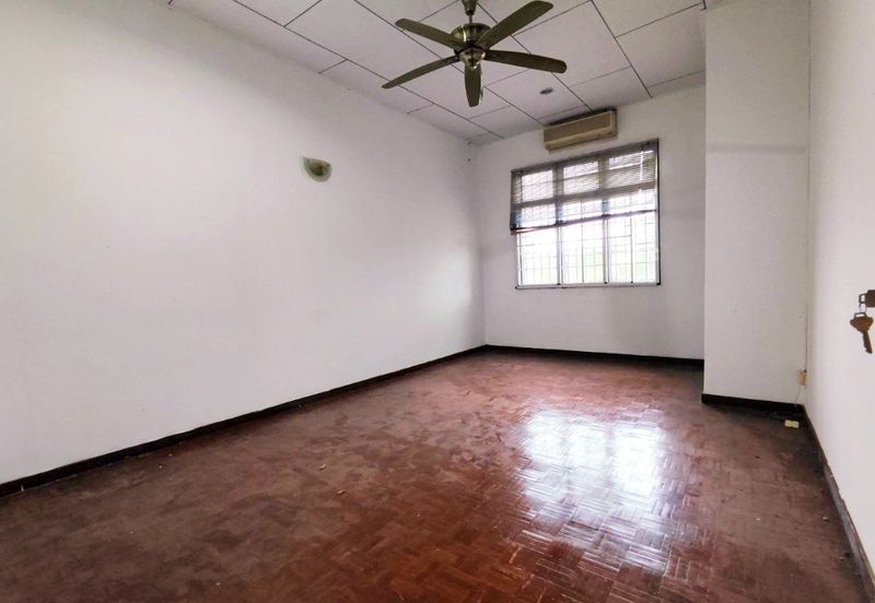 TAMAN CAHAYA BERCHAM