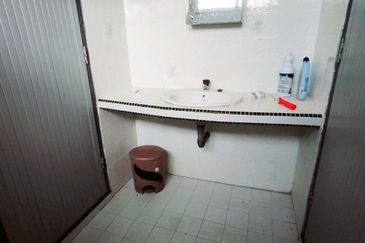 TAMAN CAHAYA BERCHAM