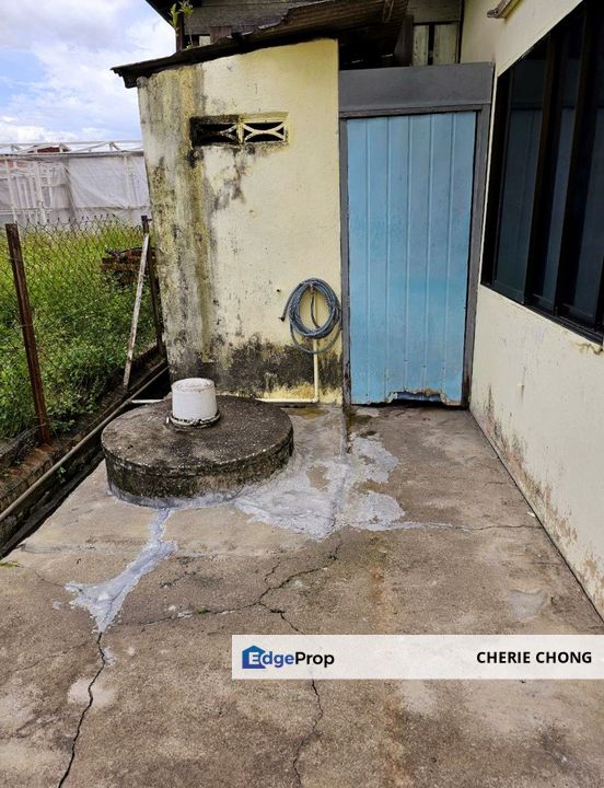 Pasir Pinji Single Storey Bungalow House Good Location , Perak, Ipoh