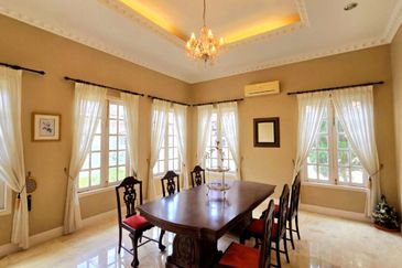 Tigerlane British Style Luxury 2 Storey Bungalow House Prime Location Prestige Neighbourhood 