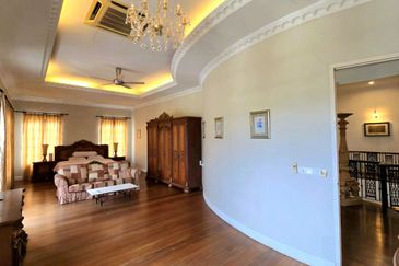 Tigerlane British Style Luxury 2 Storey Bungalow House Prime Location Prestige Neighbourhood 