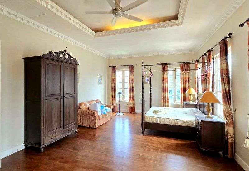 Tigerlane British Style Luxury 2 Storey Bungalow House Prime Location Prestige Neighbourhood 