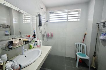 PANORAMA LAPANGAN SAUJANA (GREEN PARK)