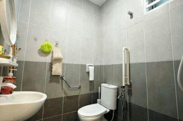 PANORAMA LAPANGAN SAUJANA (GREEN PARK)