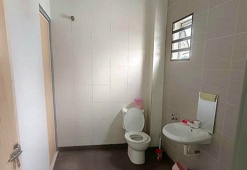 Menglembu Bestari Good Condition Double Storey Terrace Corner House 