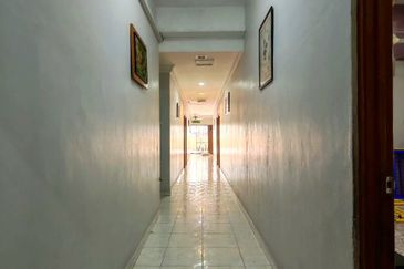 Silibin Medan Kidd Super Huge Double Storey Bungalow House Homestay Suitable Near Ipoh Town 