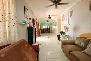Silibin Medan Kidd Super Huge Double Storey Bungalow House Homestay Suitable Near Ipoh Town 