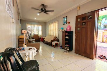 Silibin Medan Kidd Super Huge Double Storey Bungalow House Homestay Suitable Near Ipoh Town 