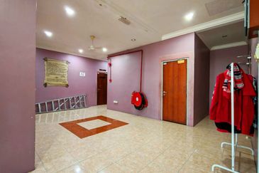 Silibin Medan Kidd Super Huge Double Storey Bungalow House Homestay Suitable Near Ipoh Town 