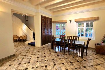 Tigerlane Thompson Road 2 Storey Heritage Bungalow With Huge Compound Rare & Beautiful Unit