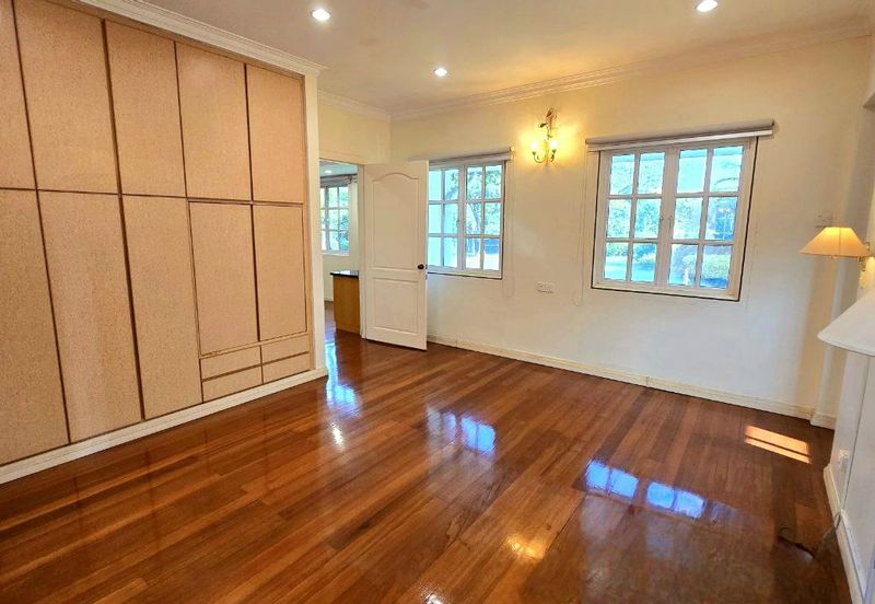 Tigerlane Thompson Road 2 Storey Heritage Bungalow With Huge Compound Rare & Beautiful Unit