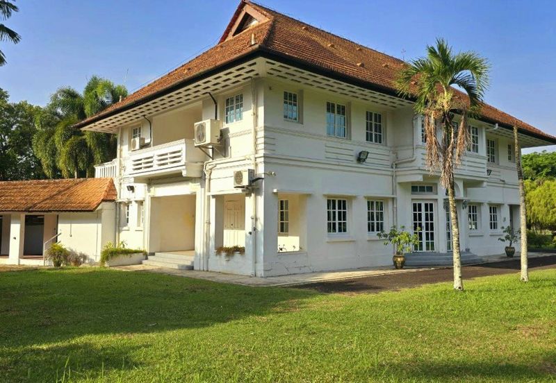 Tigerlane Thompson Road 2 Storey Heritage Bungalow With Huge Compound Rare & Beautiful Unit