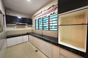 TAMAN MERU DESA PARK