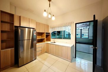 TAMAN MERU DESA PARK