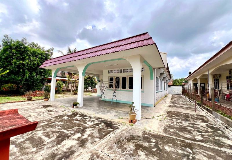 Sungai Siput Taman Jalong Huge Single Storey Bungalow House 
