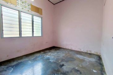 Sungai Siput Taman Jalong Huge Single Storey Bungalow House 