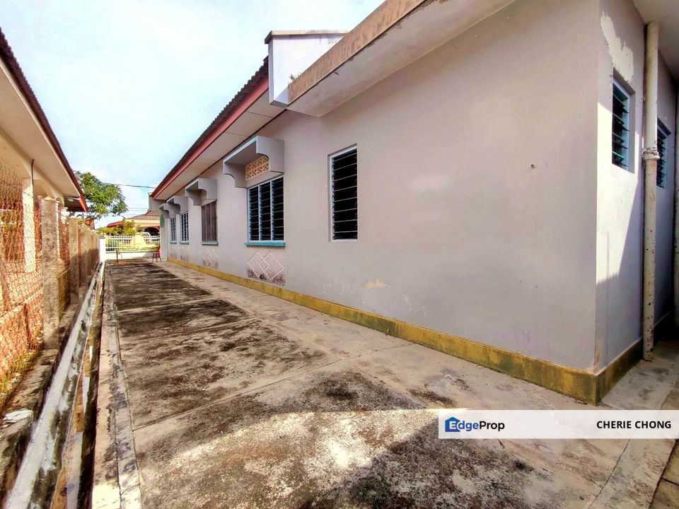 Sungai Siput Taman Jalong Huge Single Storey Bungalow House , Perak, Sungai Siput