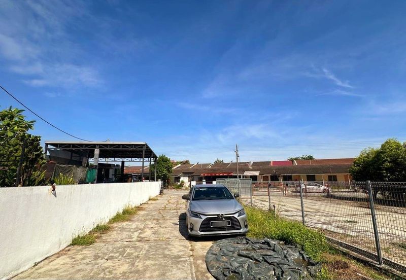 Bercham Utara Good Condition 2 Storey Terrace House Long Carporch With Kitchen Extended Many Extras