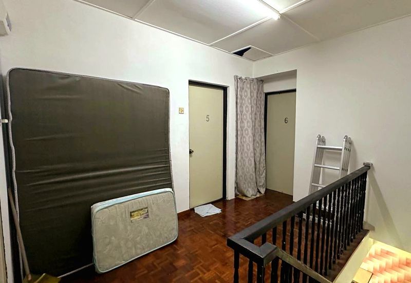 Bercham Utara Good Condition 2 Storey Terrace House Long Carporch With Kitchen Extended Many Extras