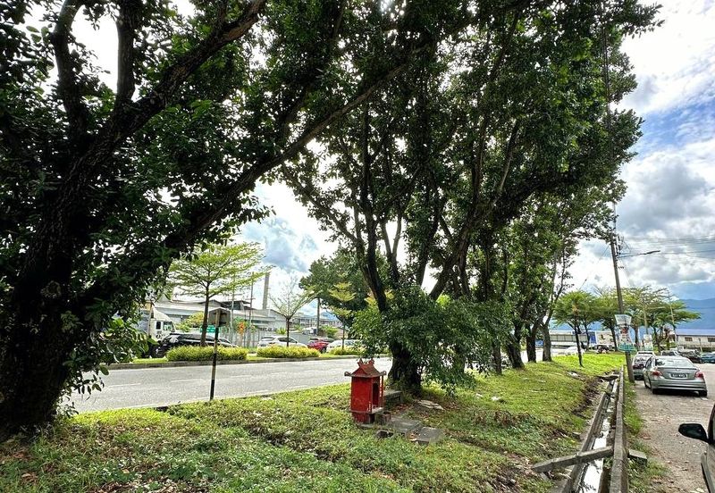 Jalan Tasek Ipoh Very Rare 3 Storey Shoplot 2 Units Facing Main Road Strategic Location Near Ipoh Garden Bercham Tasek