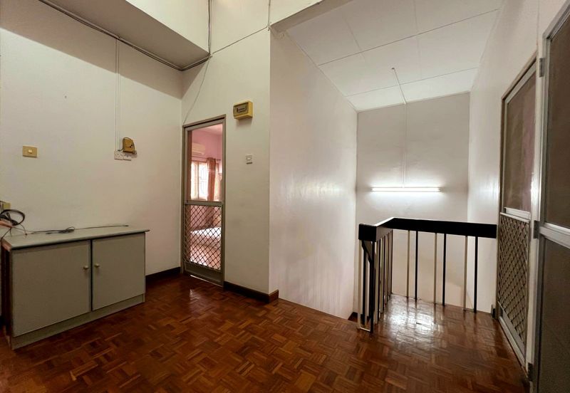 Gunung Rapat Ampang Superlink Double Storey Terrace House Near Field 