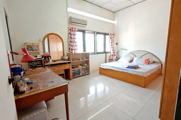 Gunung Rapat Taman Hari Lela Freehold Double Storey Terrace House Facing Field 