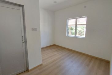 Gunung Rapat Wira Jaya Nice 2 Storey Terrace House Corner Unit With Renovation 