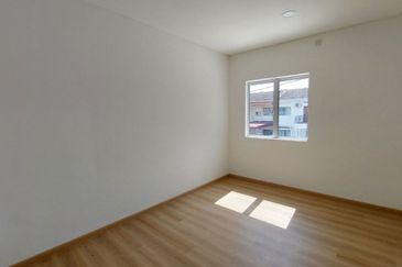 Gunung Rapat Wira Jaya Nice 2 Storey Terrace House Corner Unit With Renovation 