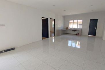 Gunung Rapat Wira Jaya Nice 2 Storey Terrace House Corner Unit With Renovation 