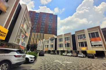 Oxpoint Office Tower Piccadilly Greentown Prestigious Office Space Corner Heart Of City