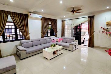 Menglembu Good Condition 2 Storey Terrace House Corner Unit With Renovation 