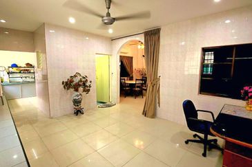 Menglembu Good Condition 2 Storey Terrace House Corner Unit With Renovation 