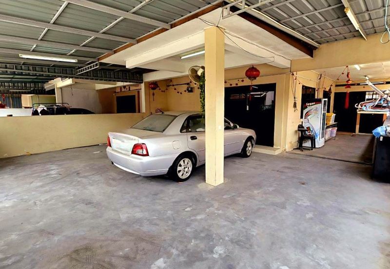 Menglembu Good Condition 2 Storey Terrace House Corner Unit With Renovation 