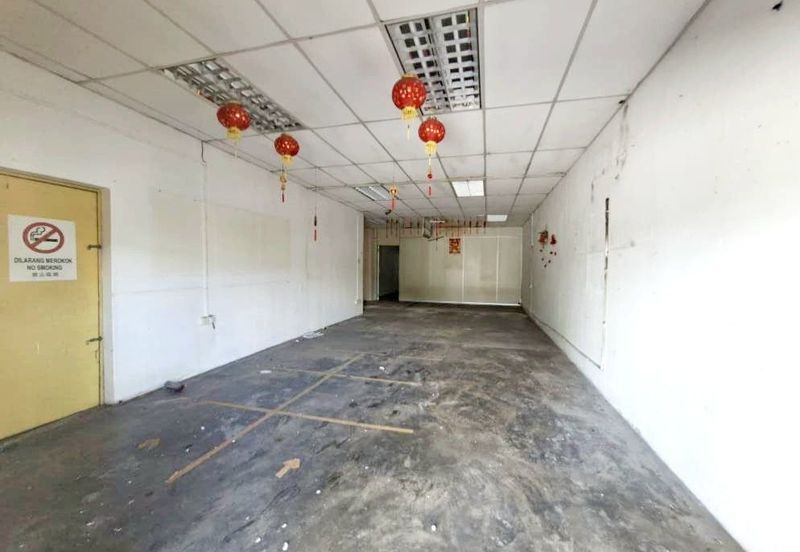 Menglembu Bandar Lahat Baru Prime Area 2 Storey Shoplot Facing Main Road High Exposure Good Investment 