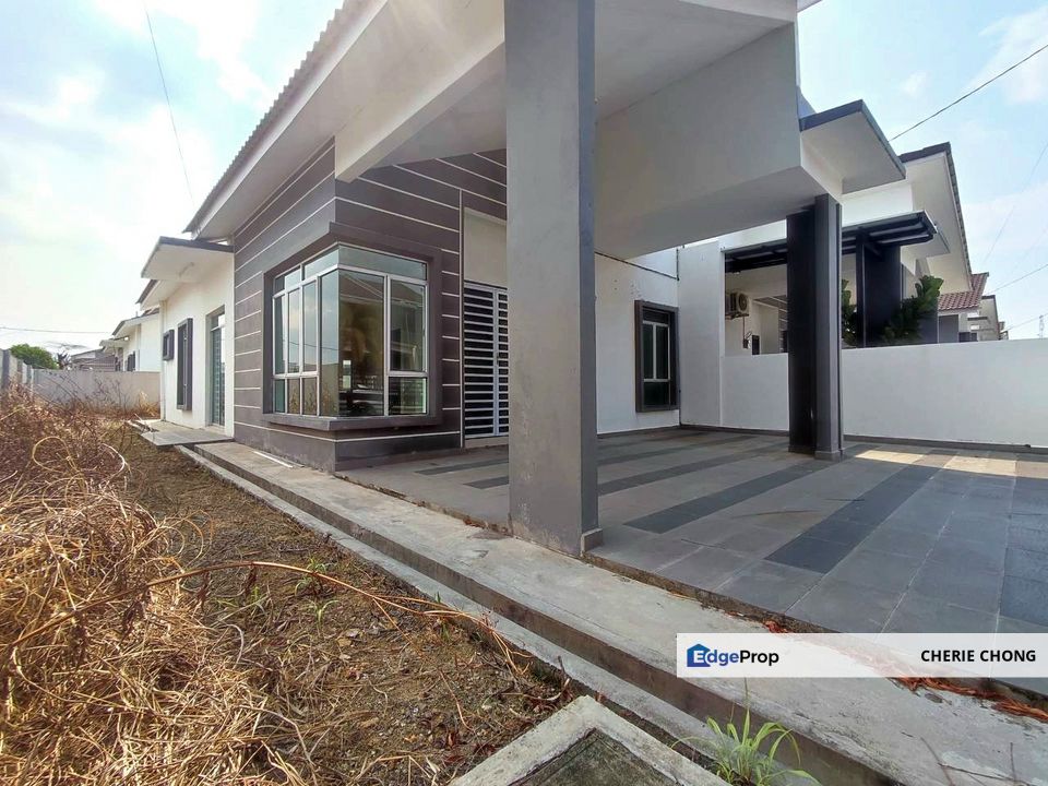 Klebang Perdana Chemor Good Condition 1 Storey Semi-D House Walking Distance To Sentra Mall, Perak, Chemor