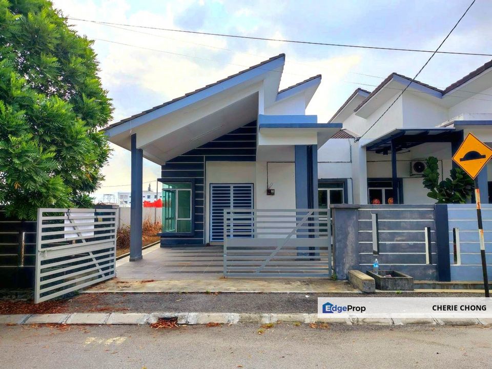 Klebang Perdana Chemor Good Condition 1 Storey Semi-D House Walking Distance To Sentra Mall, Perak, Chemor
