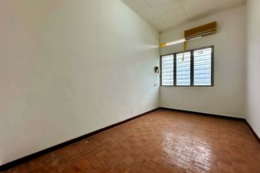 Taman Cempaka Ipoh Good Condition 2 Storey Terrace House Carporch Awning Tiles Near Gunung Rapat & Ipoh Town 